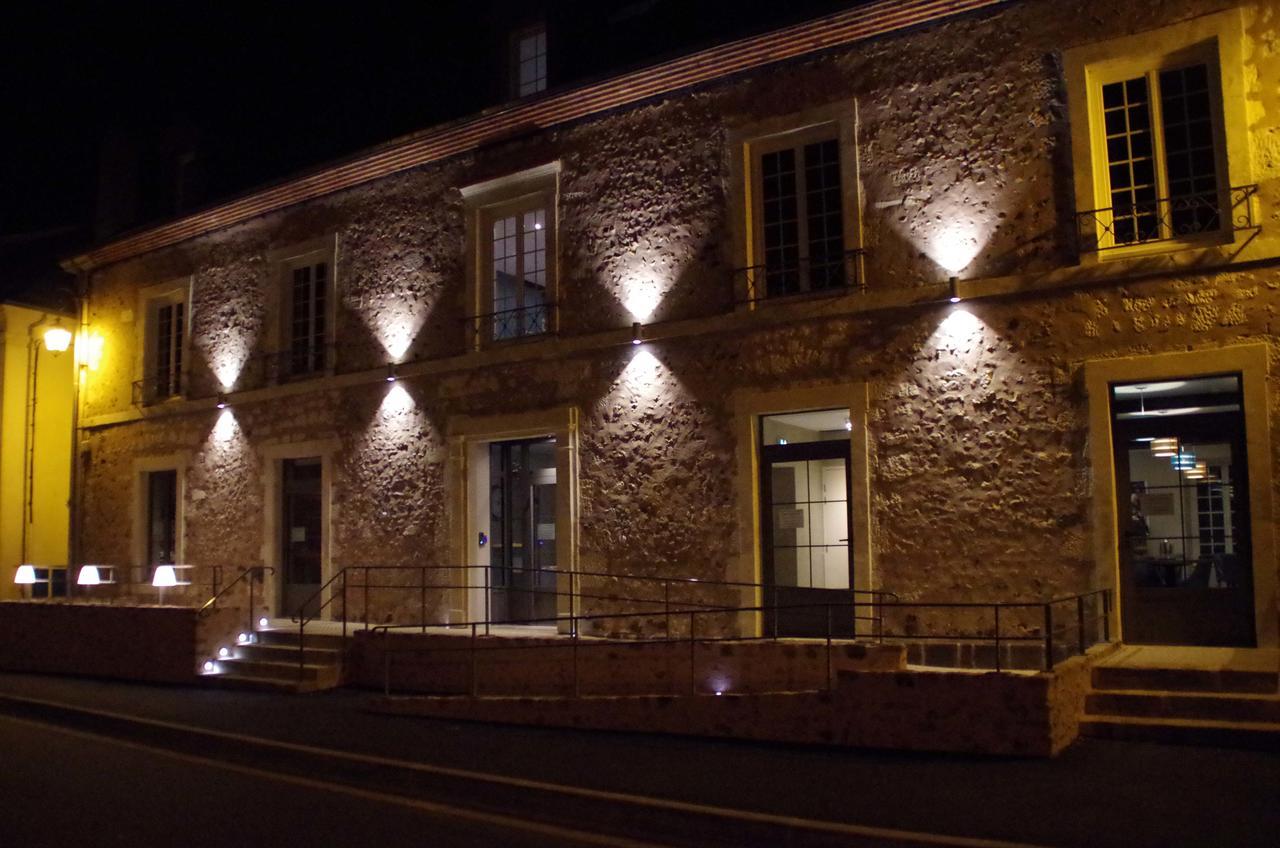 Logis - Auberge De L'Abbaye 蒂龙加尔代 外观 照片