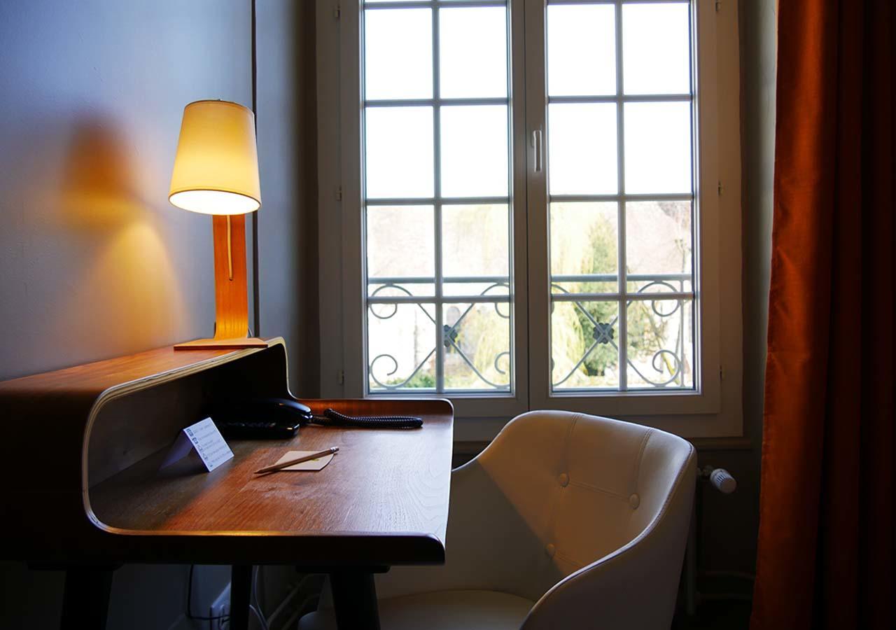 Logis - Auberge De L'Abbaye 蒂龙加尔代 外观 照片