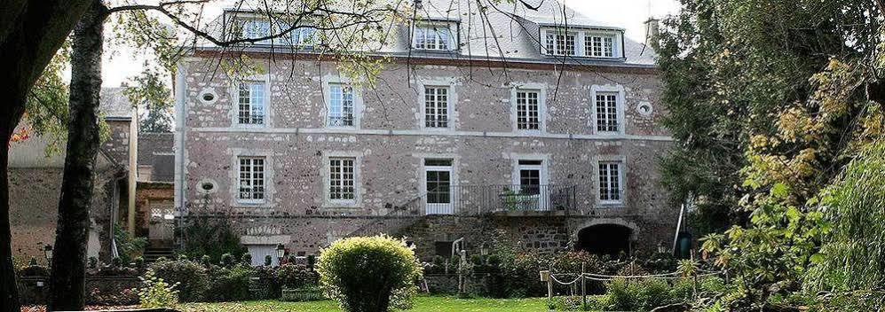 Logis - Auberge De L'Abbaye 蒂龙加尔代 外观 照片