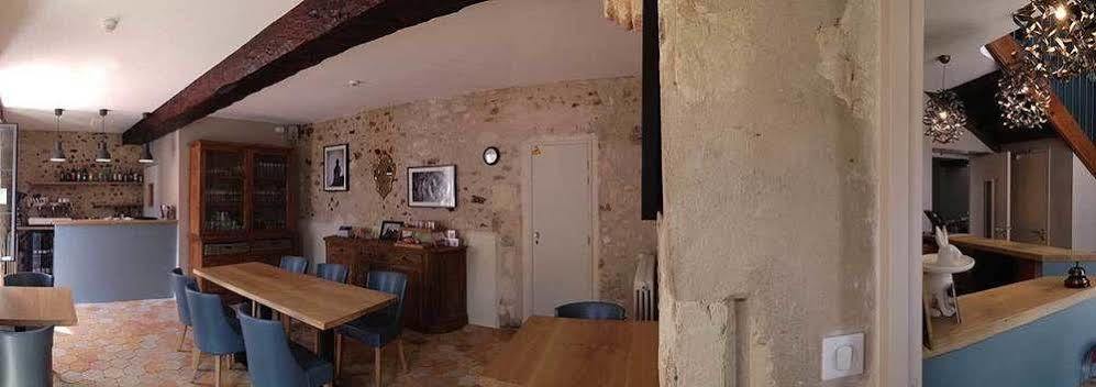 Logis - Auberge De L'Abbaye 蒂龙加尔代 外观 照片